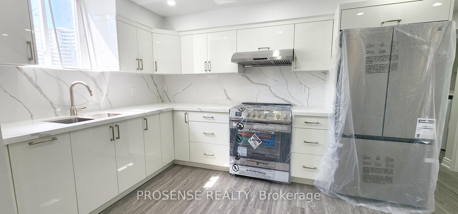 Photo 5 of 67 Holcomb Terrace, Hamilton, Waterdown — HOMEH