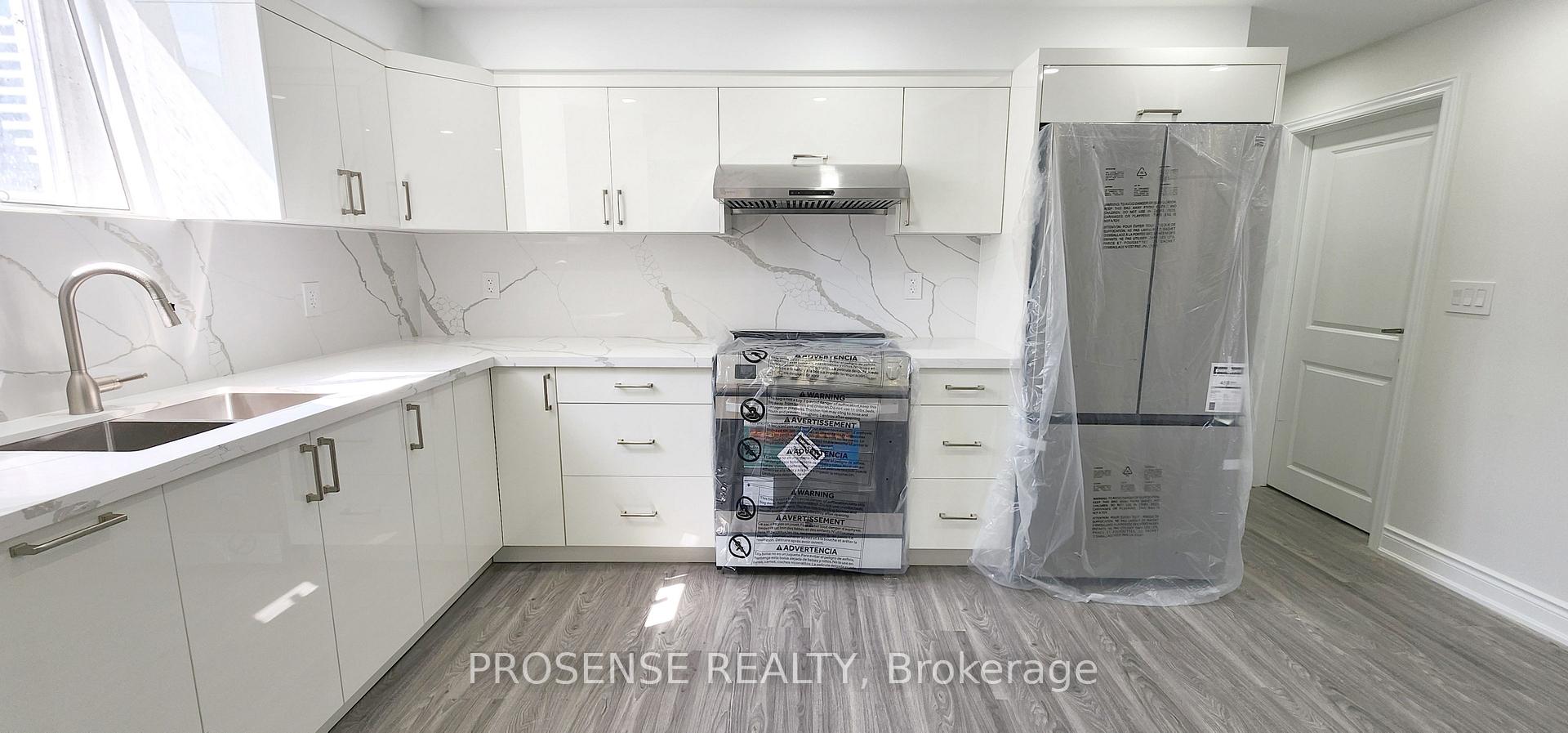 Photo 9 of 67 Holcomb Terrace, Hamilton, Waterdown — HOMEH