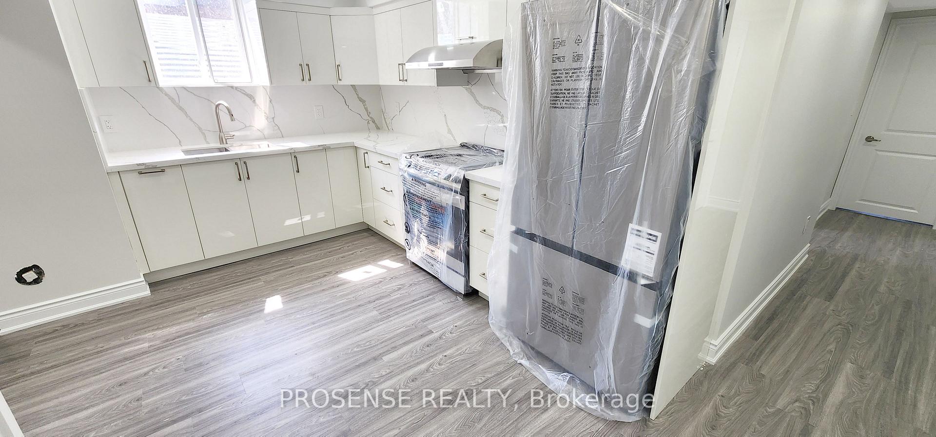 Photo 13 of 67 Holcomb Terrace, Hamilton, Waterdown — HOMEH