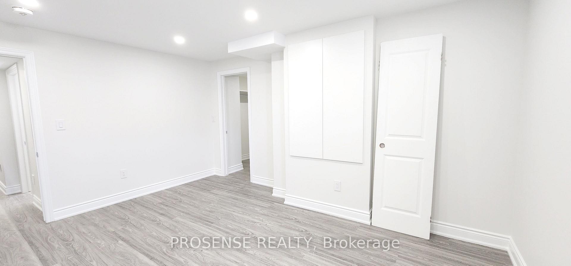 Photo 23 of 67 Holcomb Terrace, Hamilton, Waterdown — HOMEH