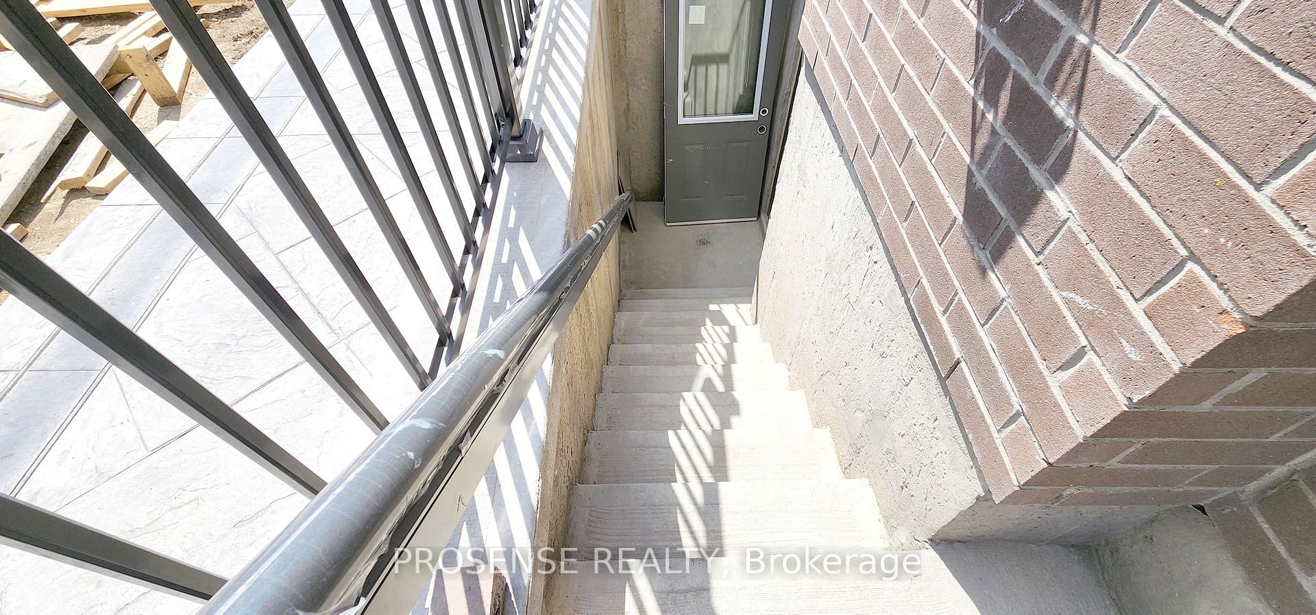 Photo 42 of 67 Holcomb Terrace, Hamilton, Waterdown — HOMEH