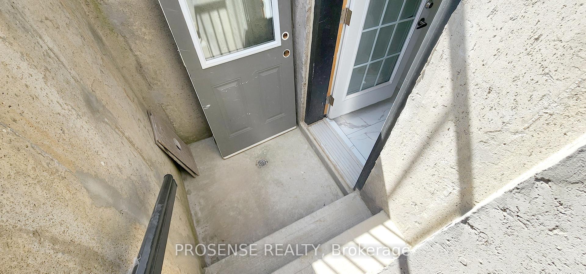 Photo 43 of 67 Holcomb Terrace, Hamilton, Waterdown — HOMEH