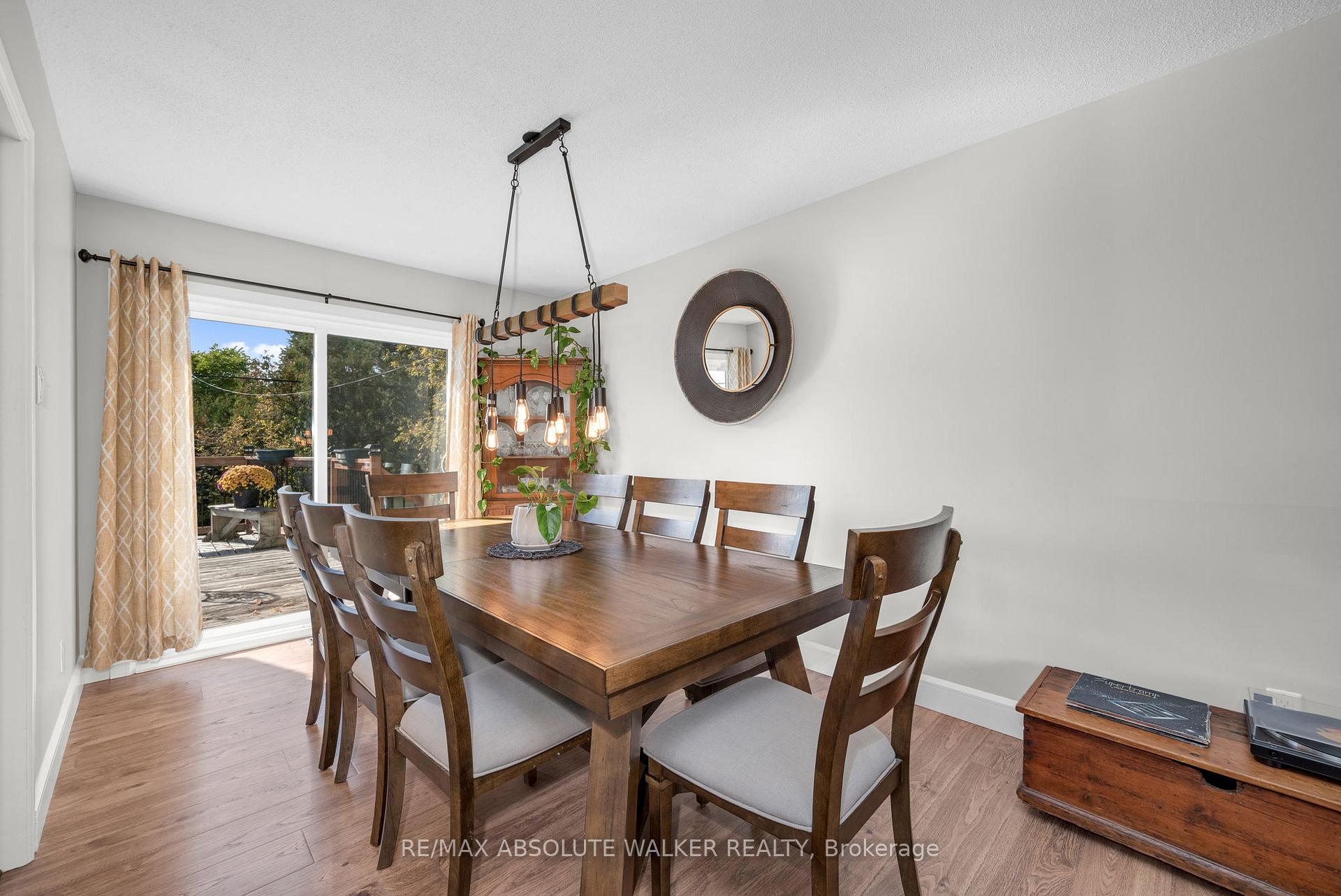 Photo 8 of 5298 Hillcrest Drive, Ottawa, Manotick Long Island & Nicholls Island — HOMEH