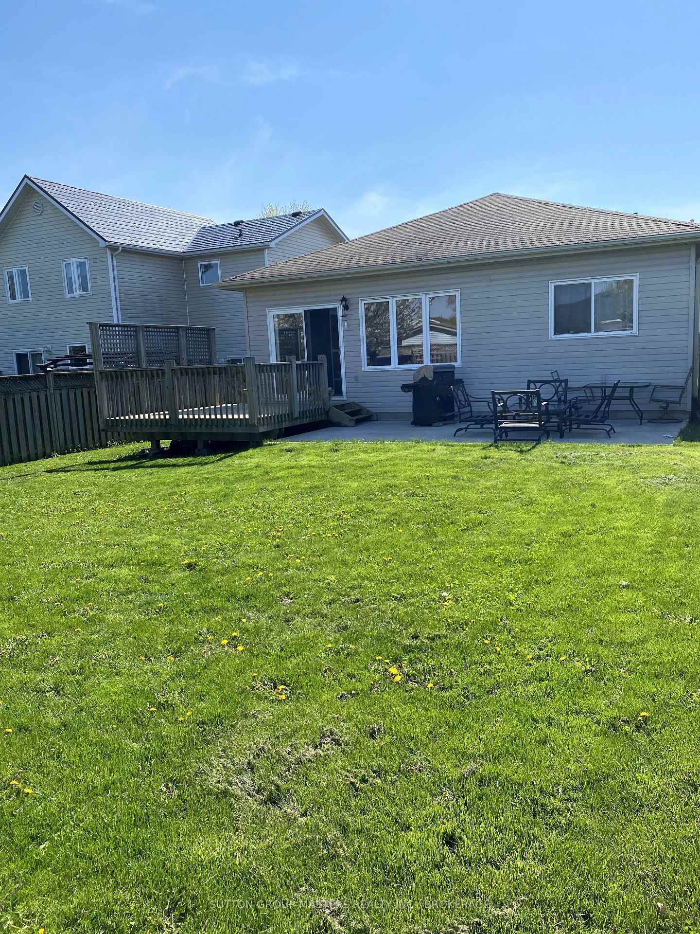 Photo 21 of 129 Macdougall Drive, Loyalist, Amherstview — HOMEH
