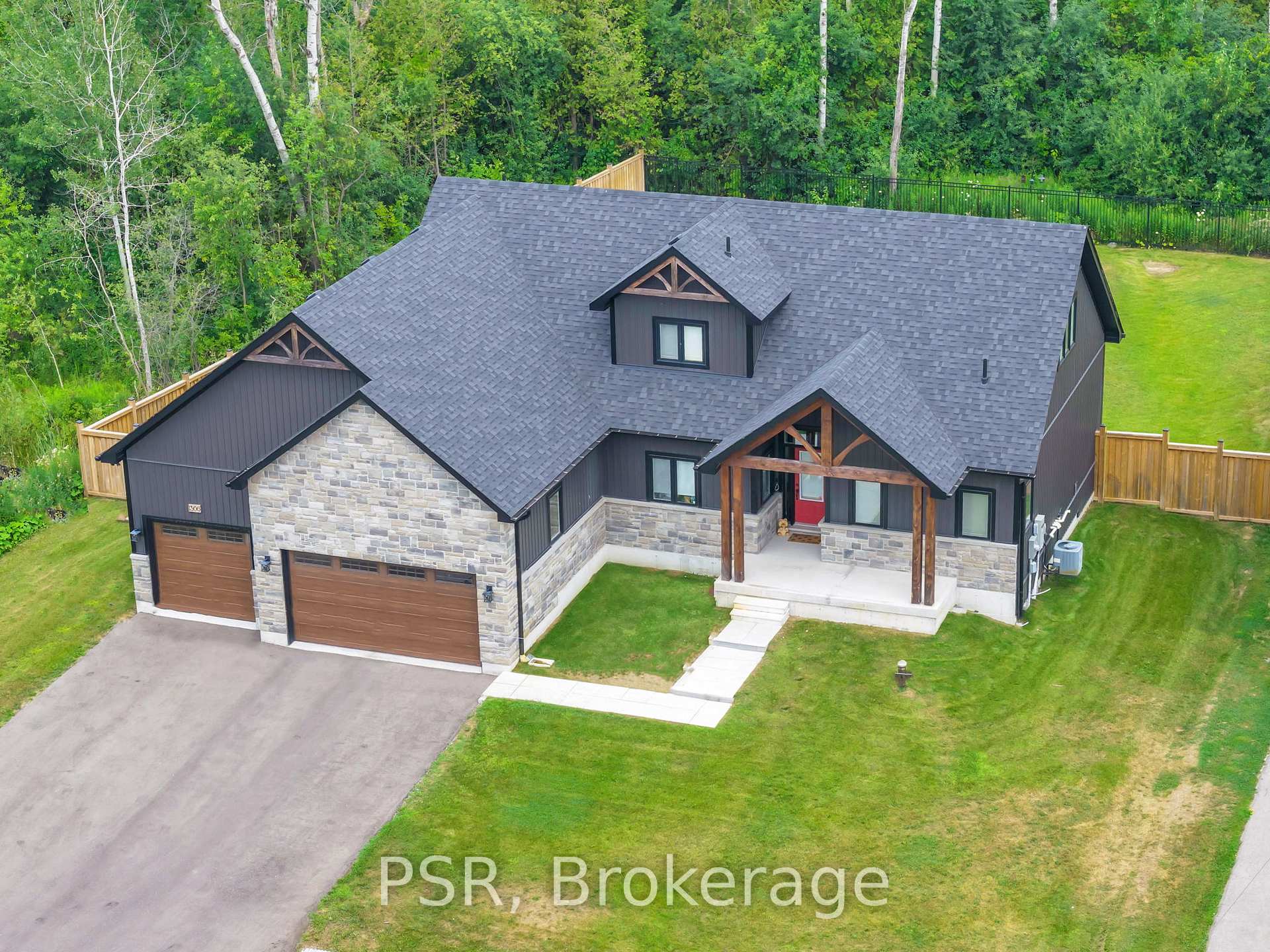 Photo 3 of 1306 Squire Street, Innisfil, Lefroy — HOMEH