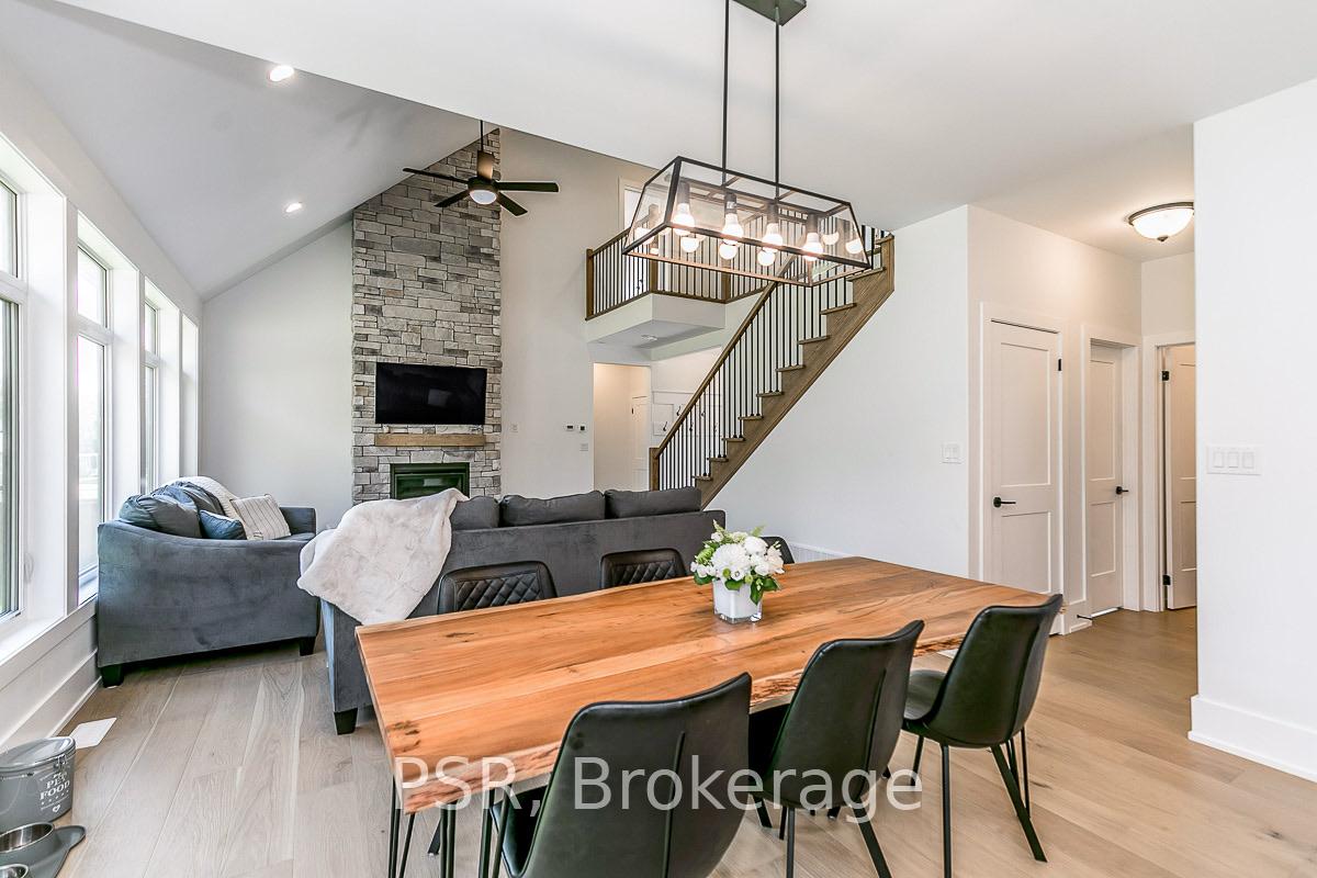 Photo 13 of 1306 Squire Street, Innisfil, Lefroy — HOMEH