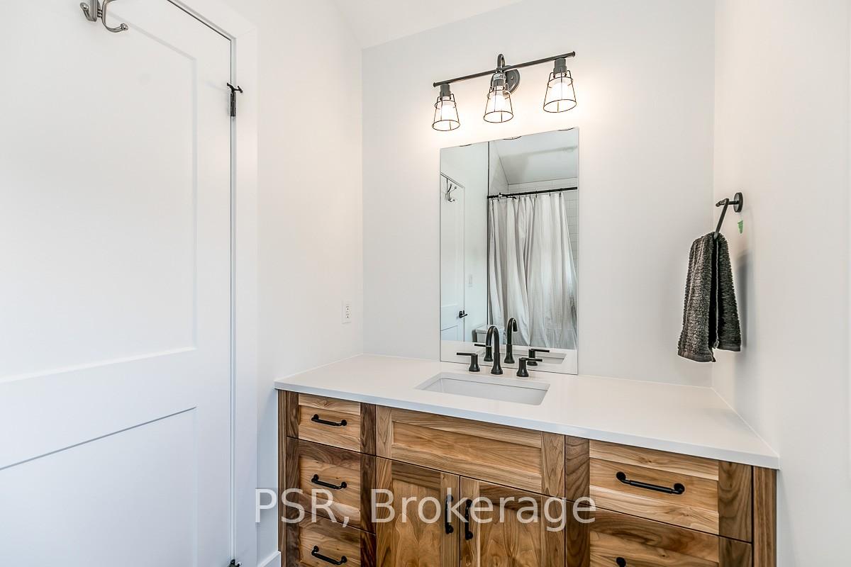 Photo 23 of 1306 Squire Street, Innisfil, Lefroy — HOMEH