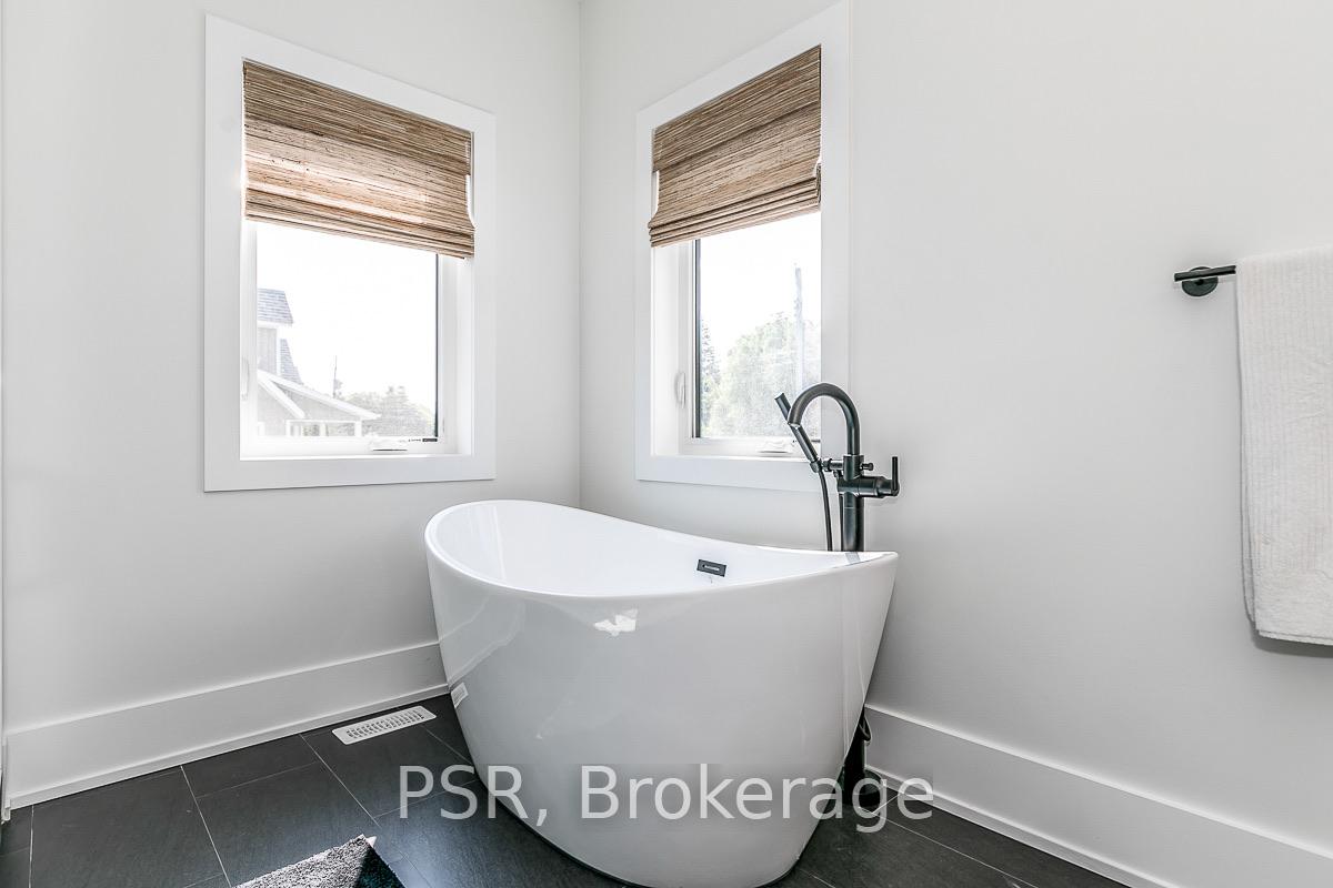 Photo 31 of 1306 Squire Street, Innisfil, Lefroy — HOMEH