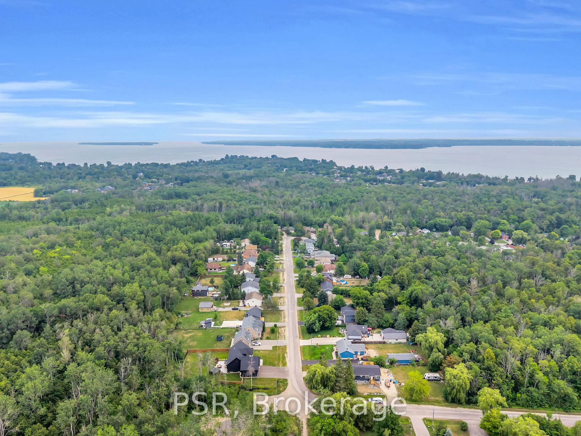 Photo 45 of 1306 Squire Street, Innisfil, Lefroy — HOMEH