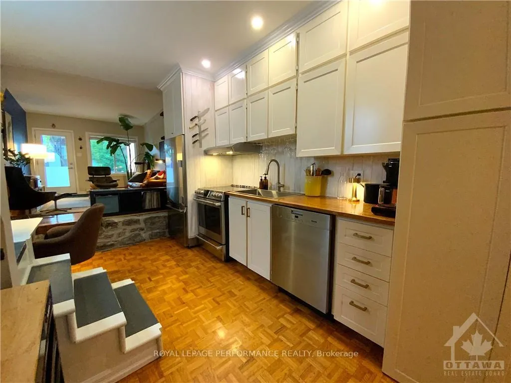 Photo 13 of 142 St Andrew Street, Ottawa, Lower Town/Byward Market — HOMEH