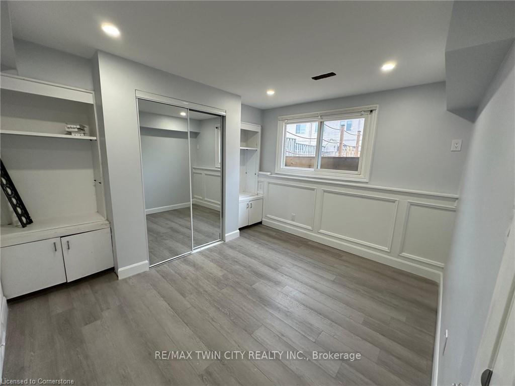 Photo 11 of Unit B, 8 Roseneath Crescent, Kitchener — HOMEH