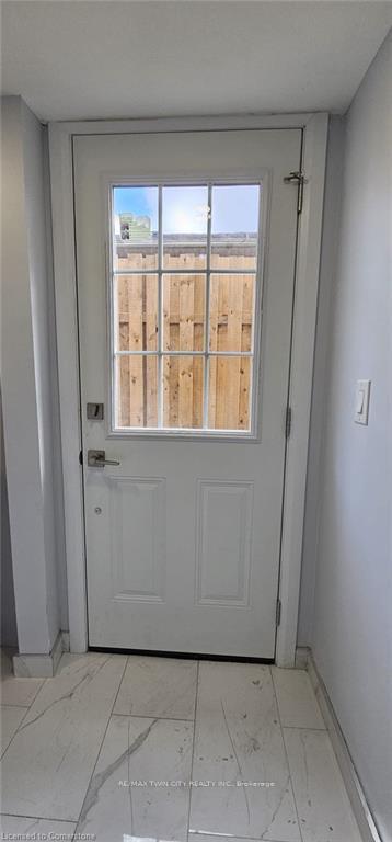 Photo 12 of Unit B, 8 Roseneath Crescent, Kitchener — HOMEH