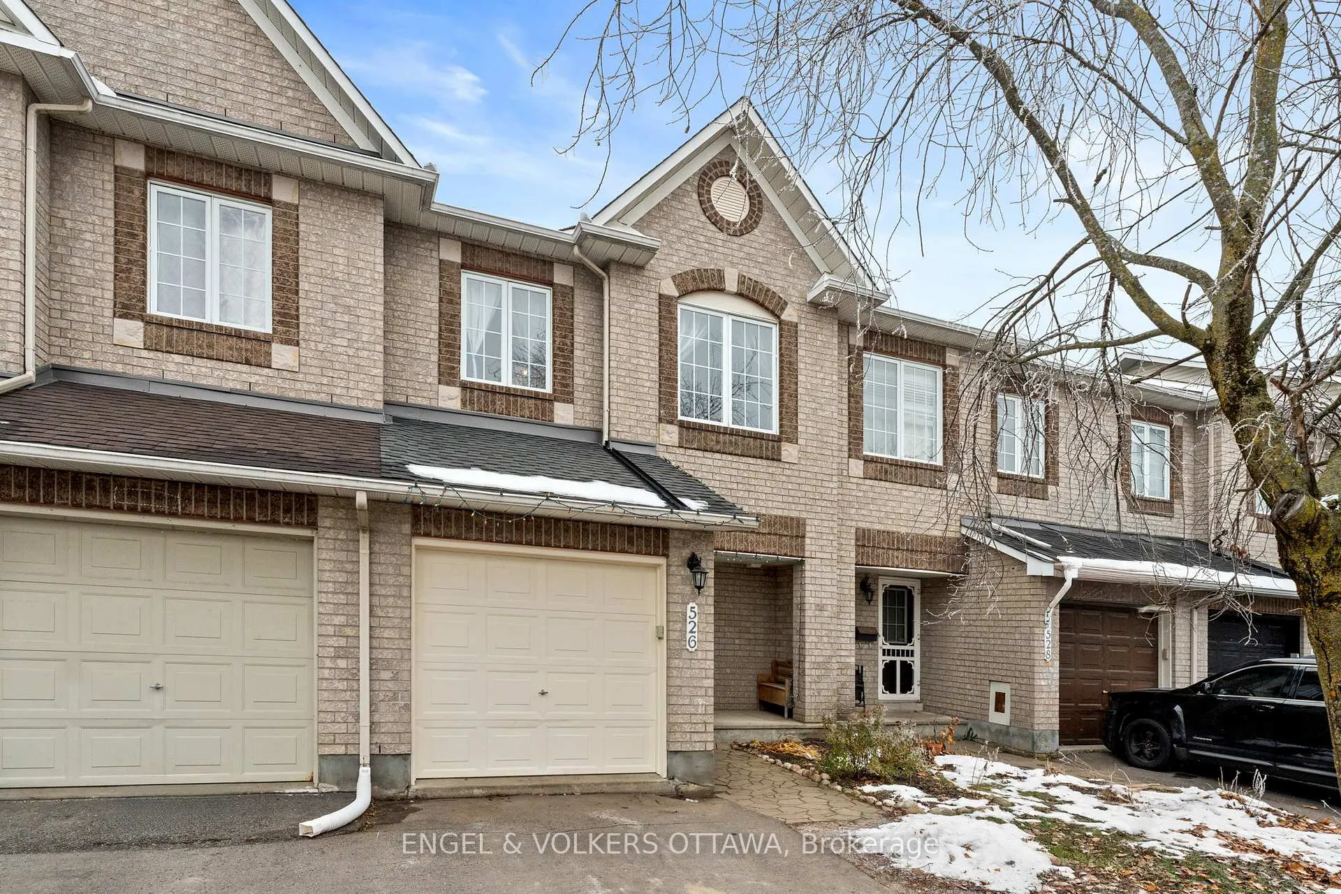 Photo 3 of 526 Meadowbreeze Drive, Ottawa, Kanata - Emerald Meadows/Trailwest — HOMEH