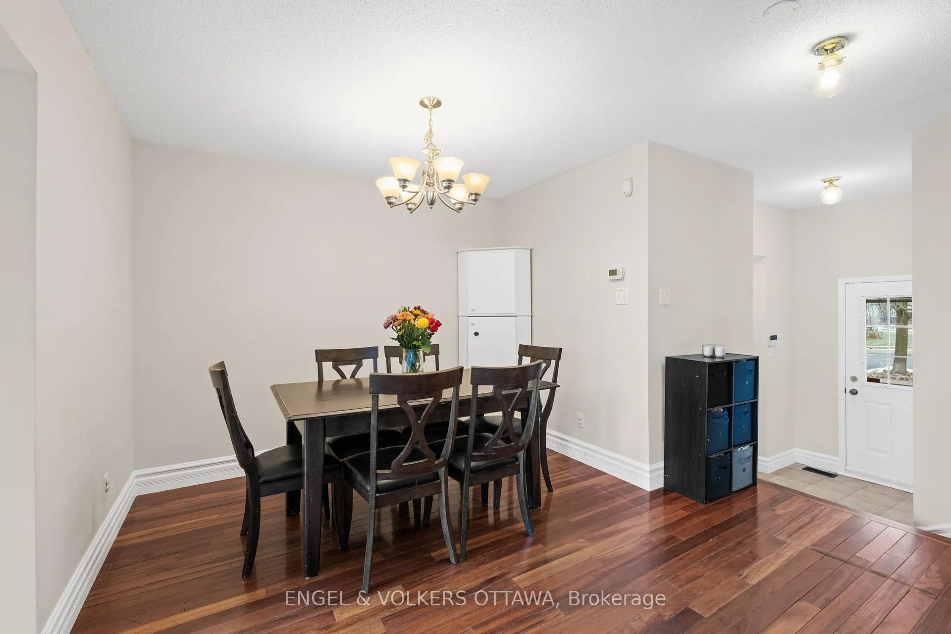 Photo 8 of 526 Meadowbreeze Drive, Ottawa, Kanata - Emerald Meadows/Trailwest — HOMEH