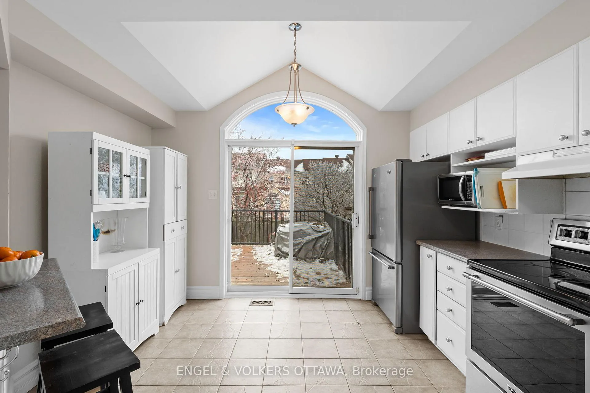Photo 12 of 526 Meadowbreeze Drive, Ottawa, Kanata - Emerald Meadows/Trailwest — HOMEH