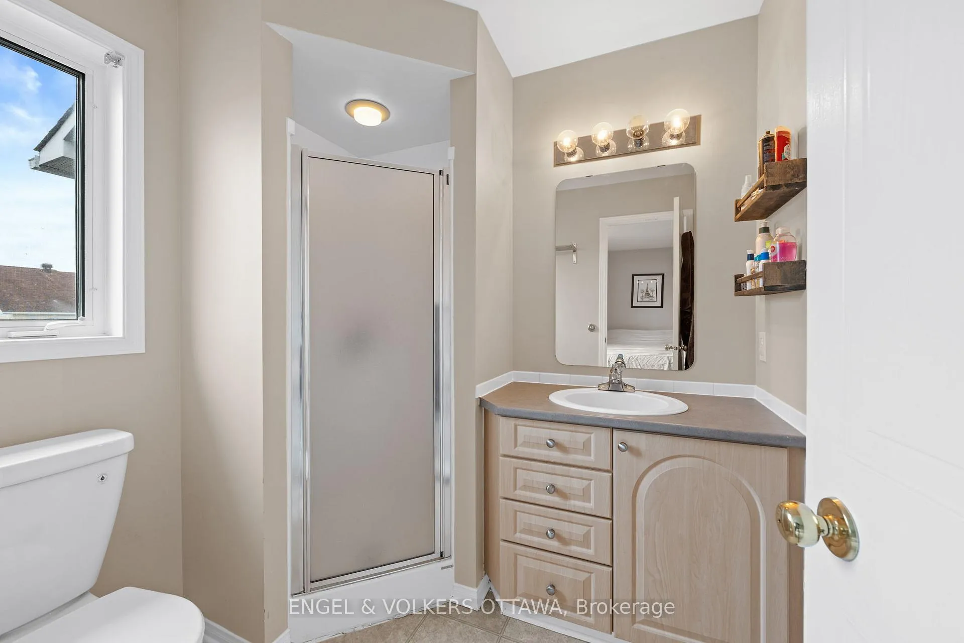 Photo 21 of 526 Meadowbreeze Drive, Ottawa, Kanata - Emerald Meadows/Trailwest — HOMEH