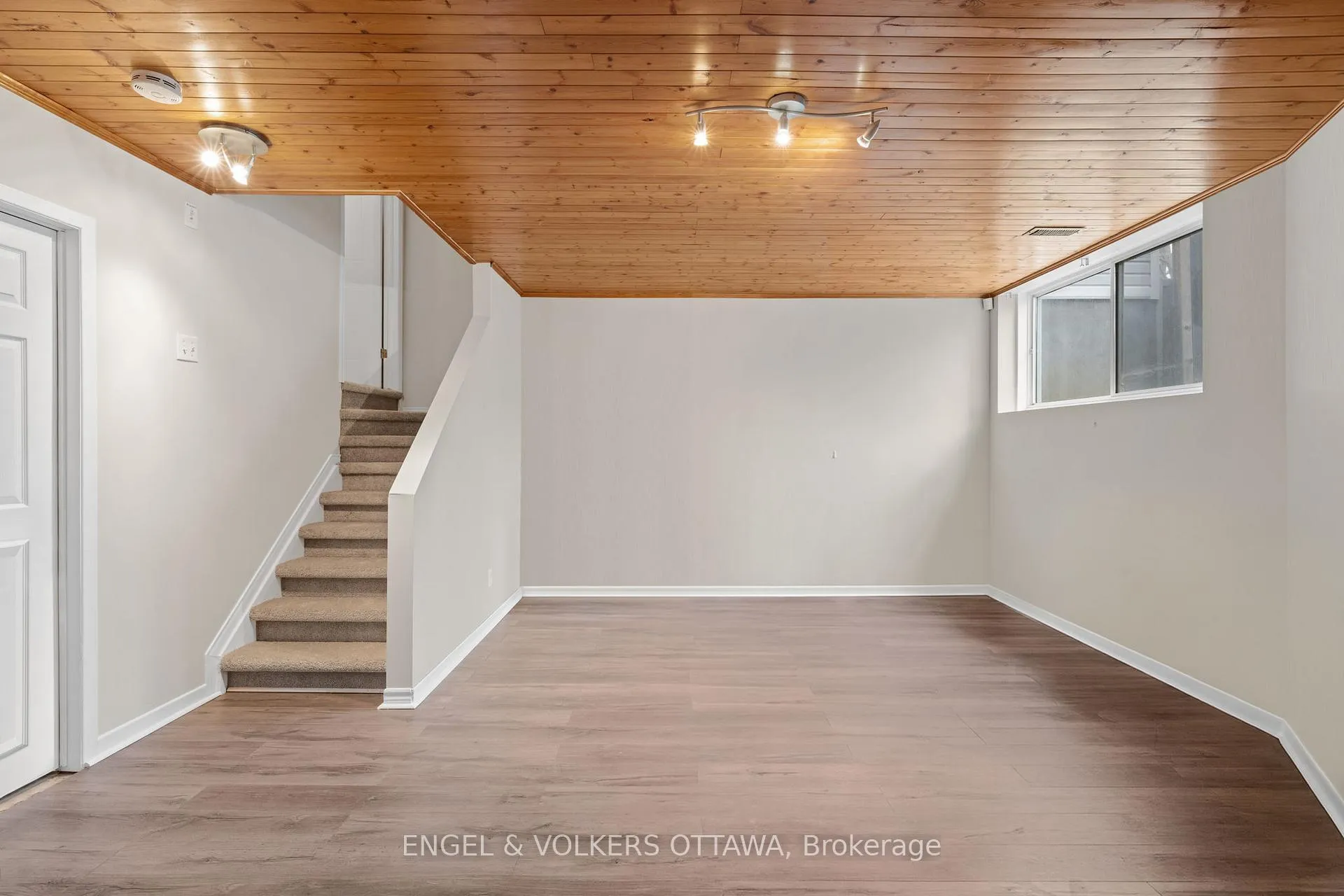 Photo 28 of 526 Meadowbreeze Drive, Ottawa, Kanata - Emerald Meadows/Trailwest — HOMEH