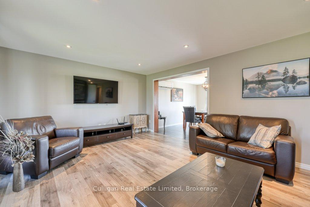 Photo 15 of 110 Main Street, Kincardine — HOMEH