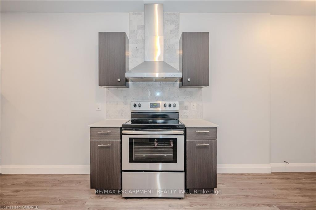 Photo 11 of Unit 2, 74 Cathcart Street, Hamilton, Beasley — HOMEH