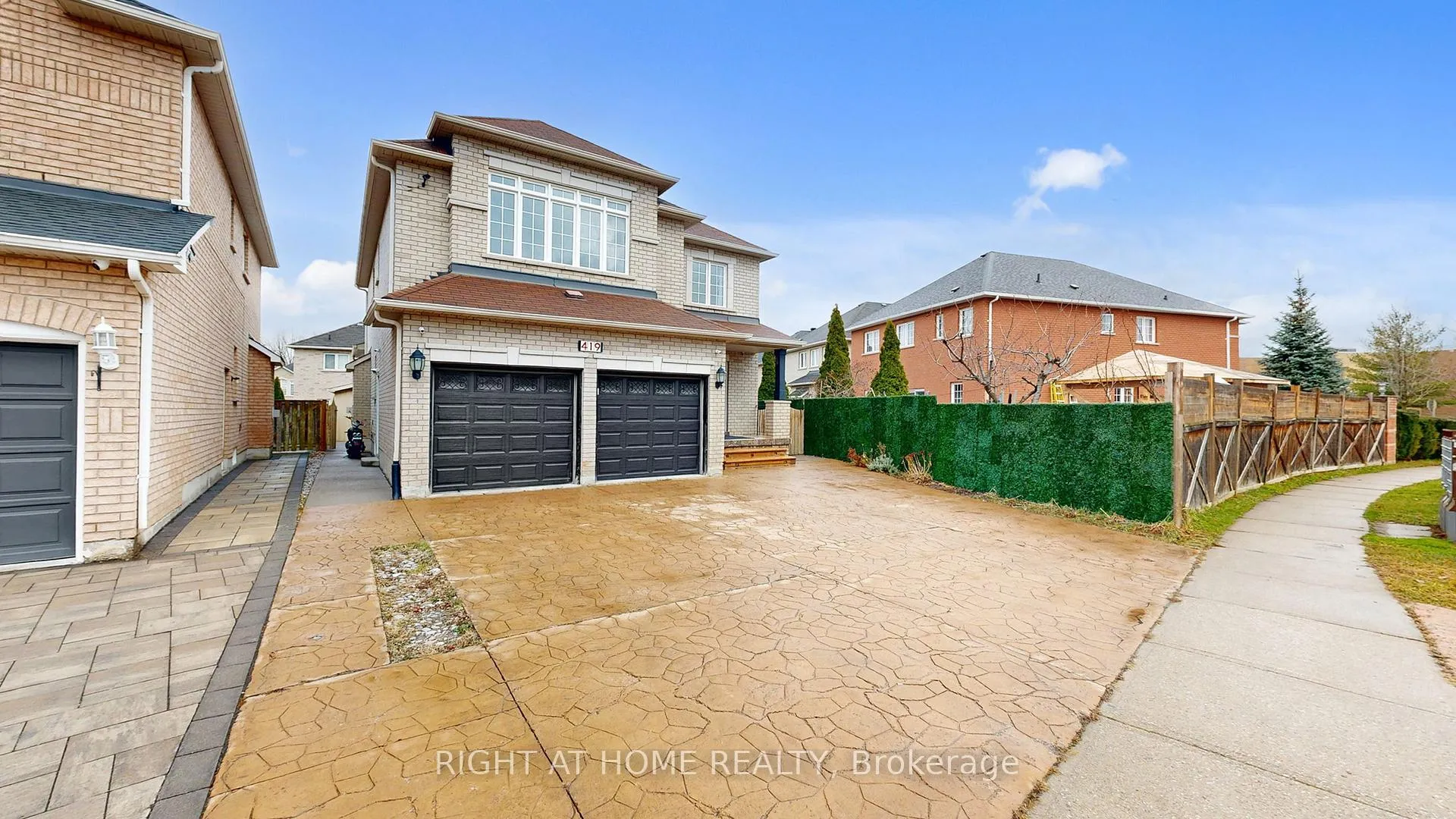 Photo 3 of 419 Elson Street, Markham, Cedarwood — HOMEH