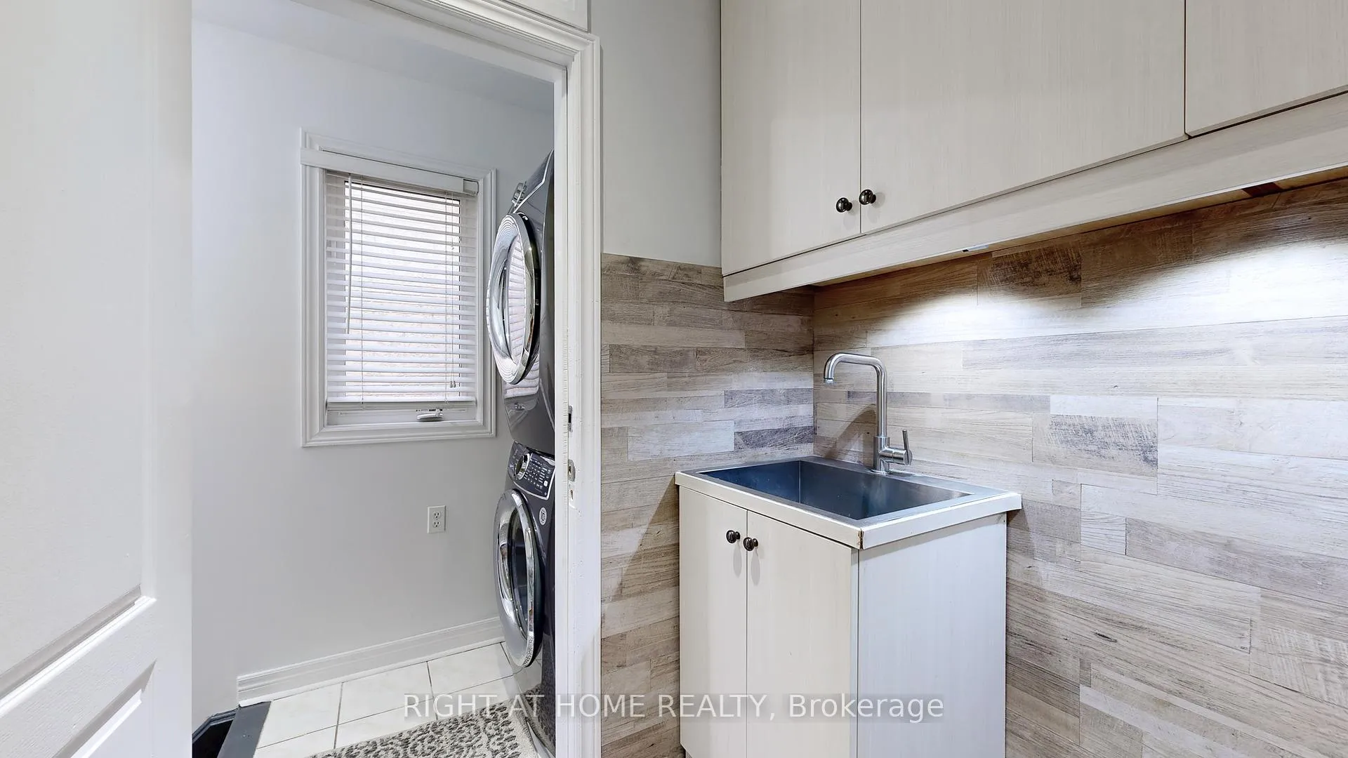Photo 14 of 419 Elson Street, Markham, Cedarwood — HOMEH