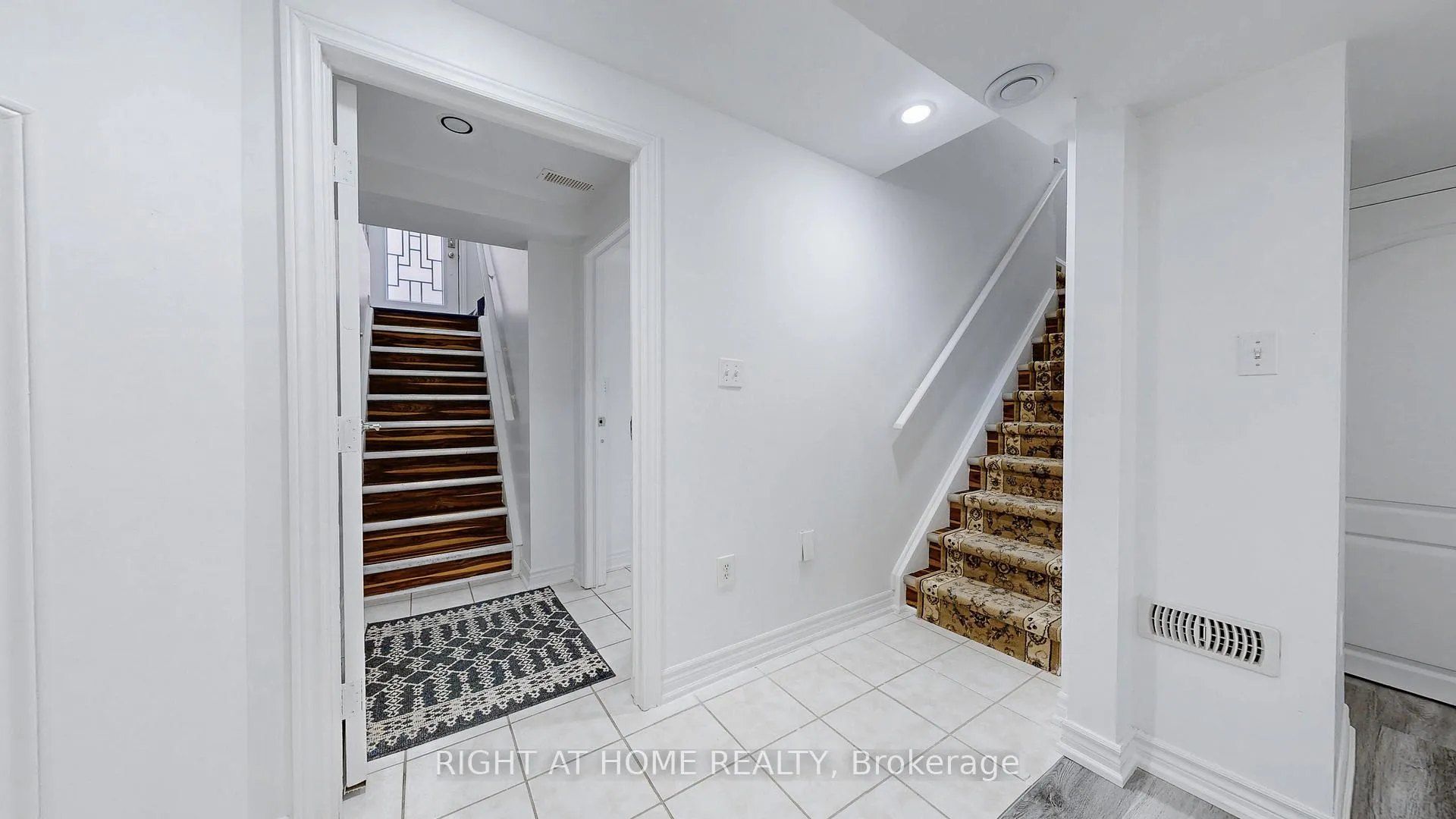 Photo 32 of 419 Elson Street, Markham, Cedarwood — HOMEH