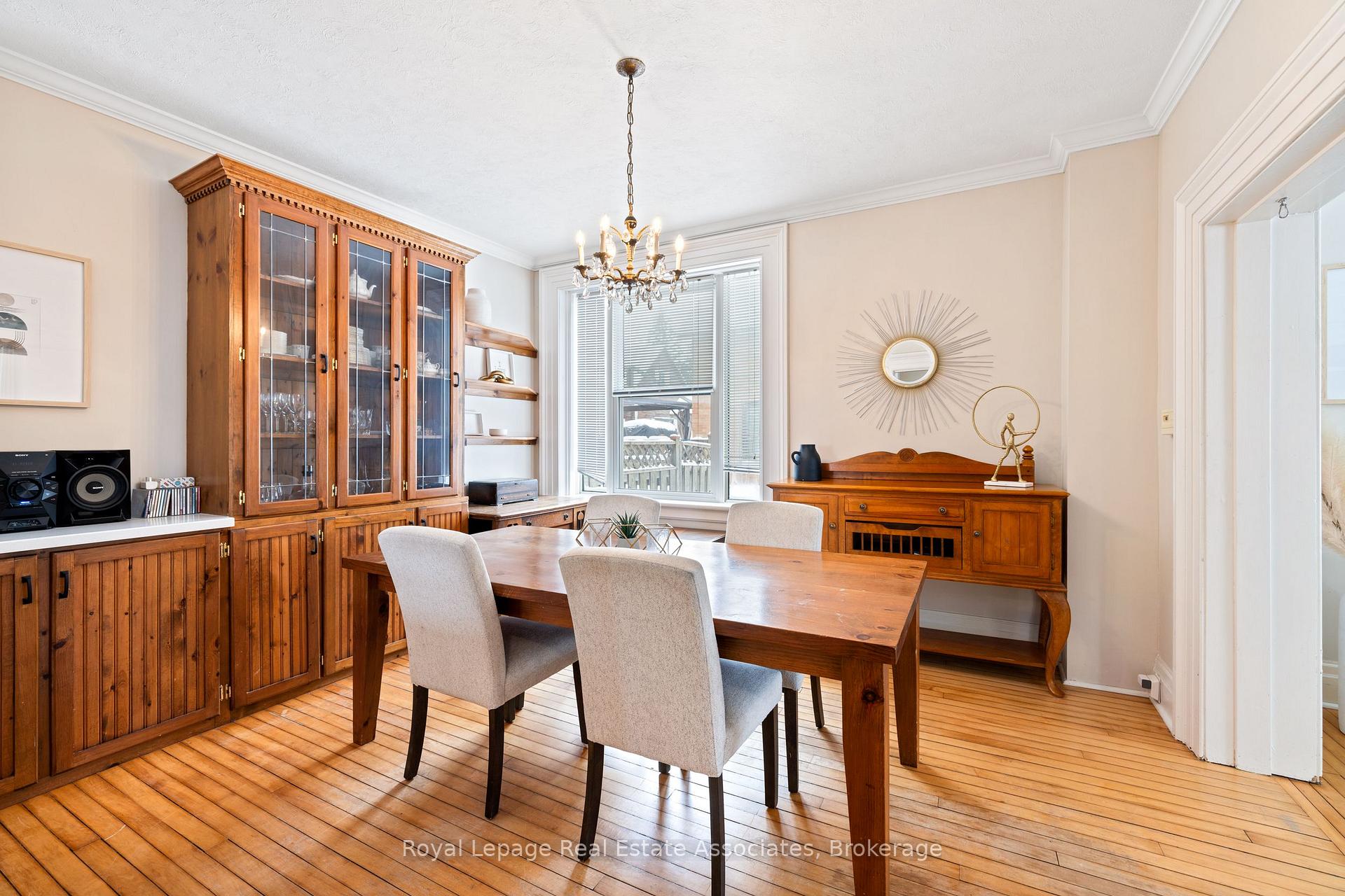 Photo 10 of 1379 Killarney Beach Road, Innisfil, Lefroy — HOMEH