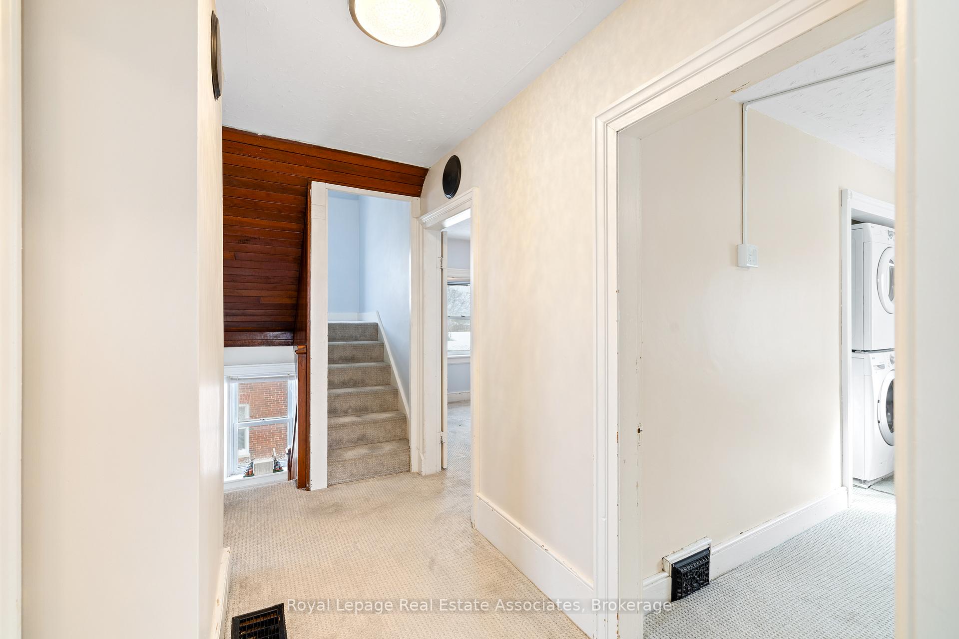 Photo 15 of 1379 Killarney Beach Road, Innisfil, Lefroy — HOMEH