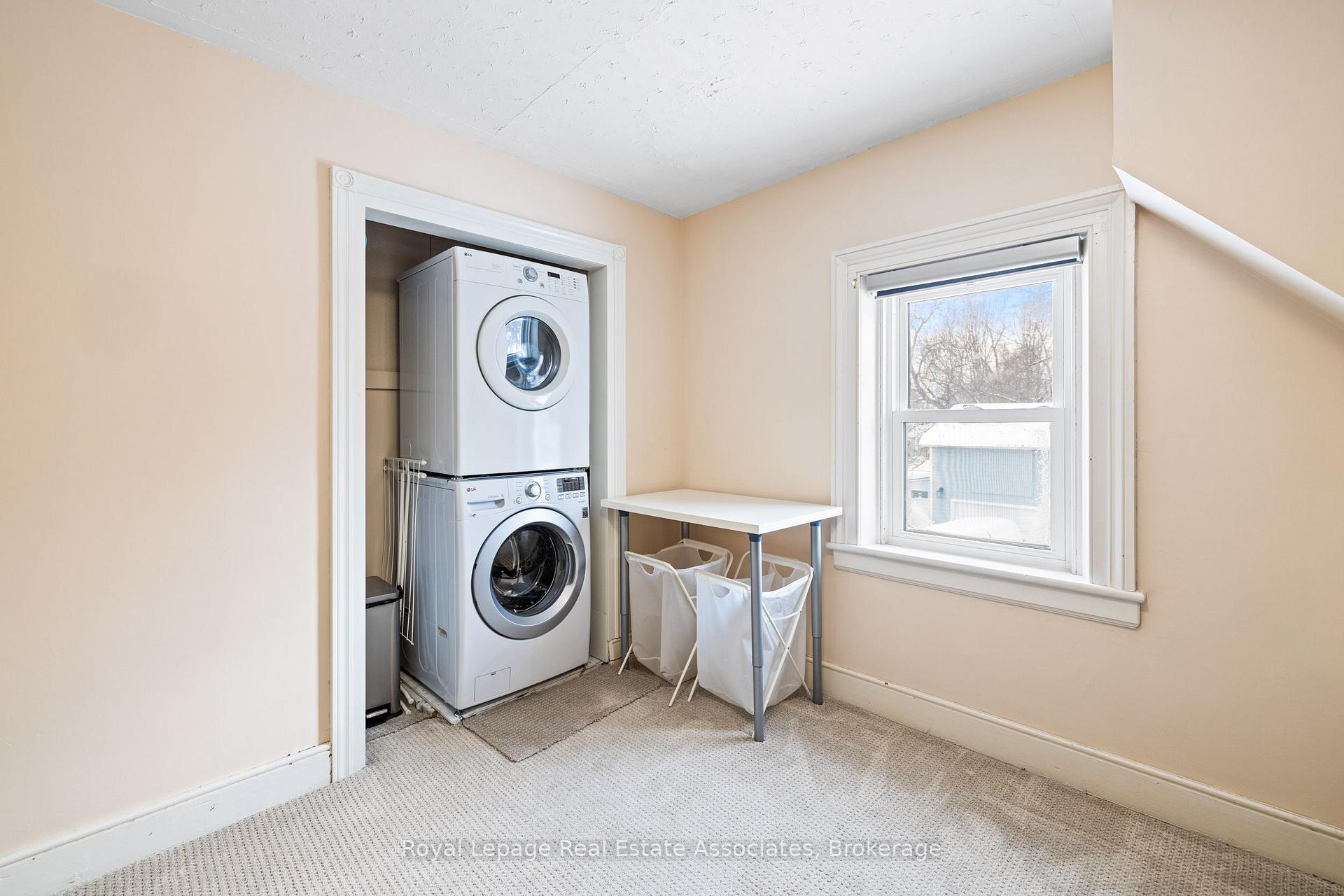 Photo 19 of 1379 Killarney Beach Road, Innisfil, Lefroy — HOMEH