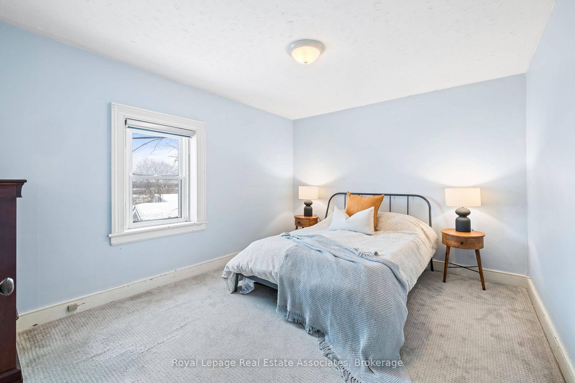 Photo 21 of 1379 Killarney Beach Road, Innisfil, Lefroy — HOMEH
