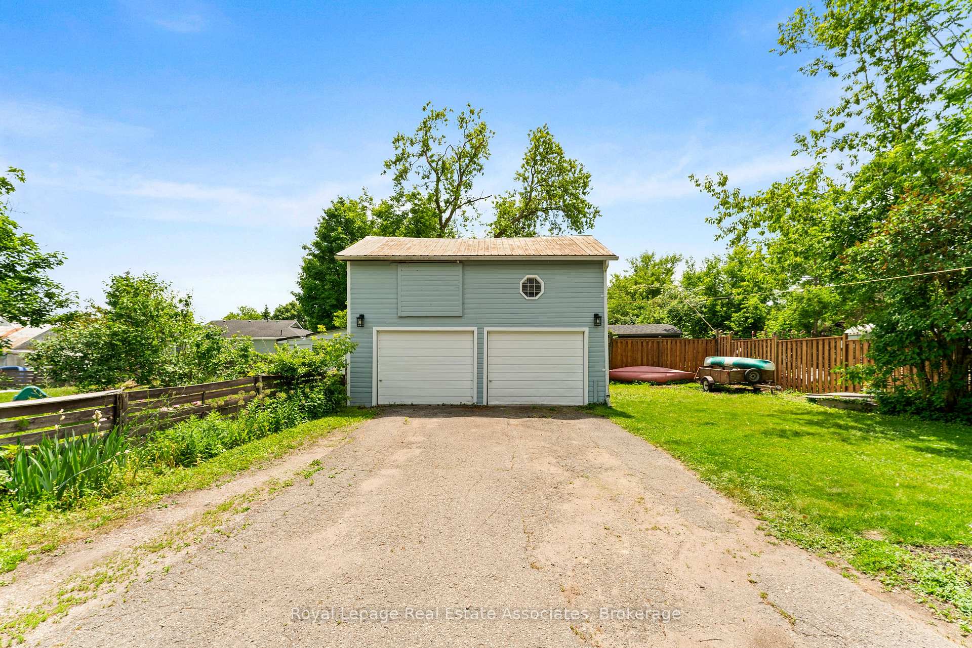Photo 37 of 1379 Killarney Beach Road, Innisfil, Lefroy — HOMEH