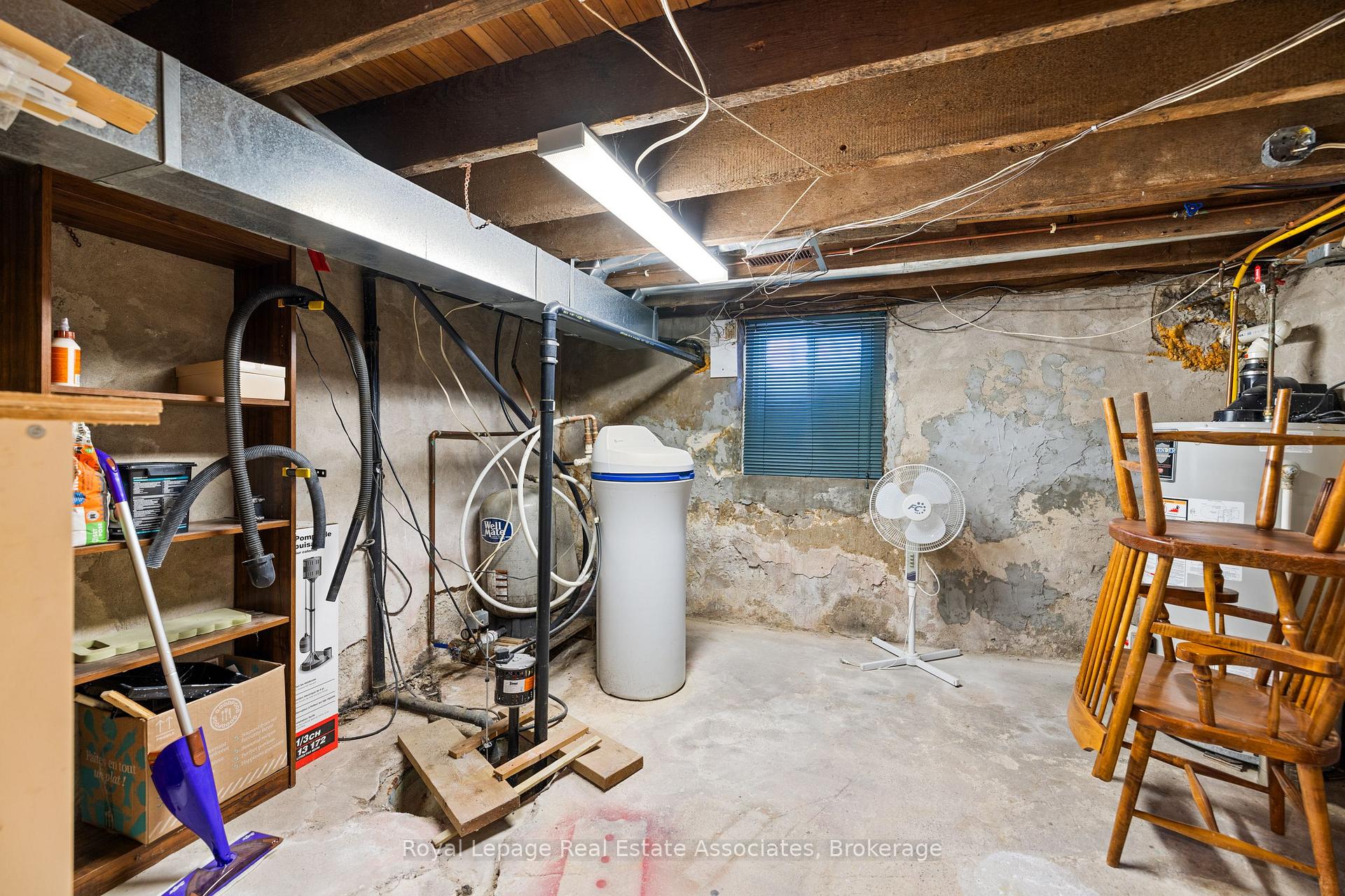 Photo 38 of 1379 Killarney Beach Road, Innisfil, Lefroy — HOMEH