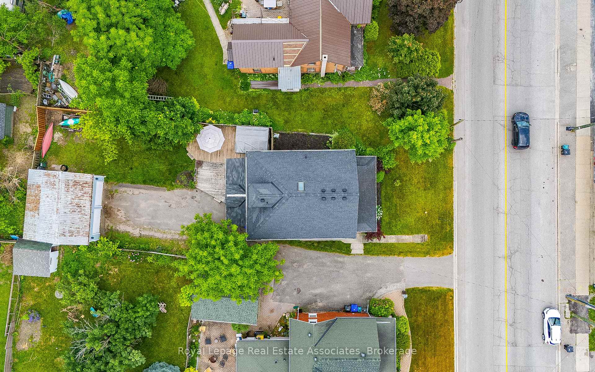 Photo 41 of 1379 Killarney Beach Road, Innisfil, Lefroy — HOMEH