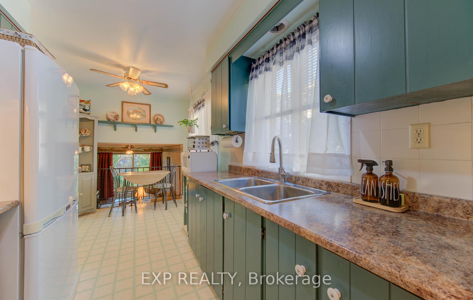 Photo 12 of 92 Halifax Drive, Kitchener — HOMEH