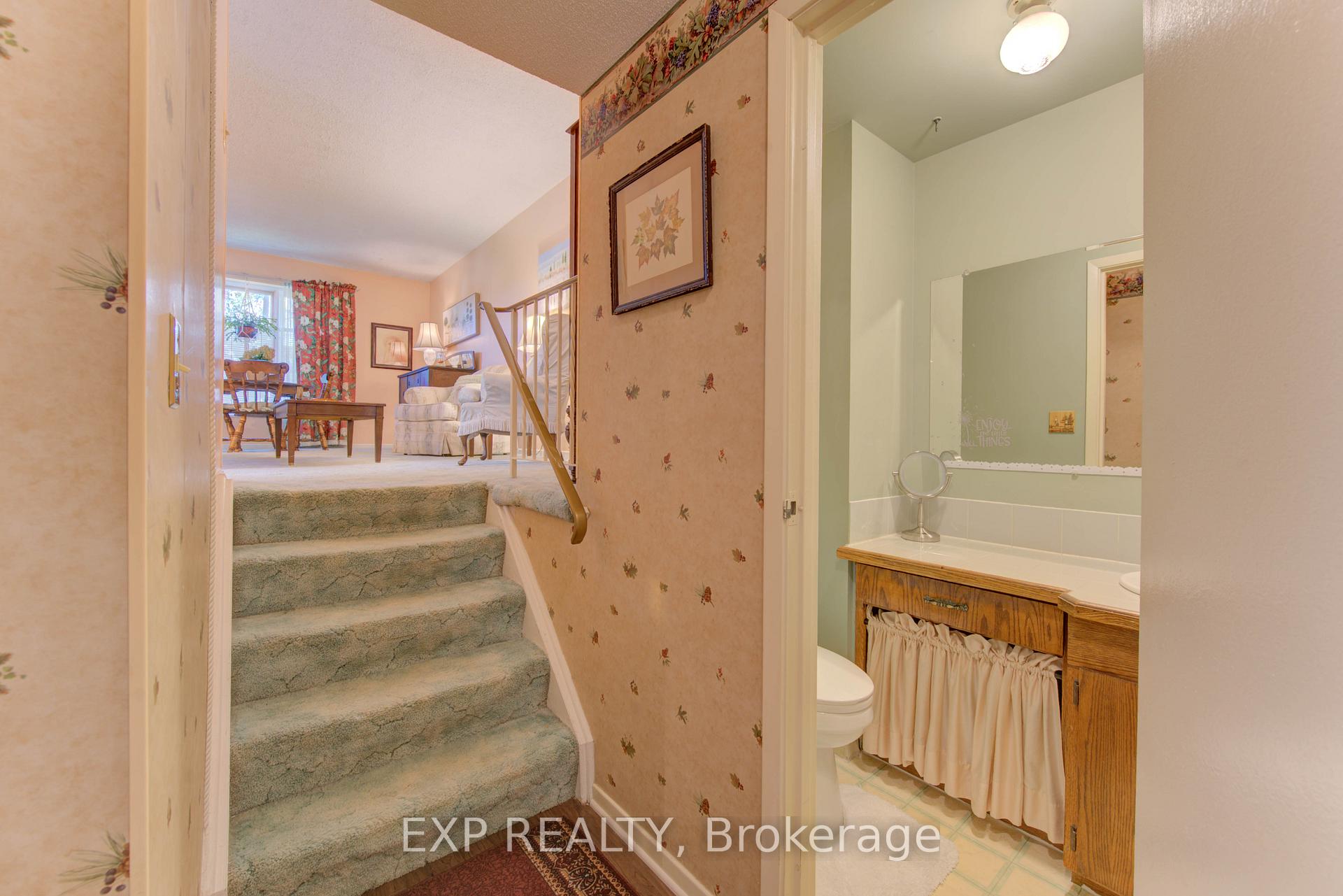 Photo 20 of 92 Halifax Drive, Kitchener — HOMEH
