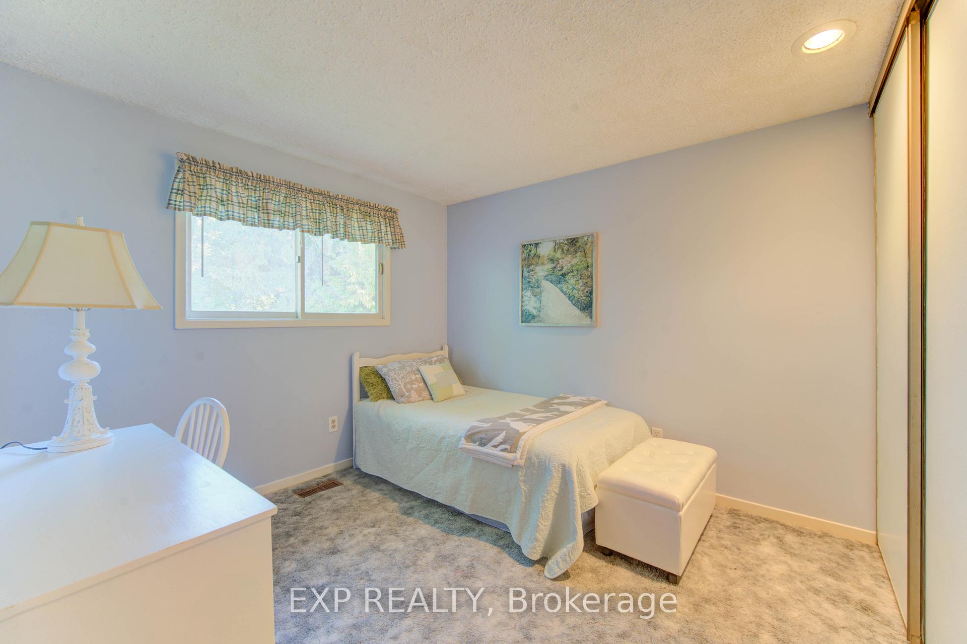Photo 29 of 92 Halifax Drive, Kitchener — HOMEH