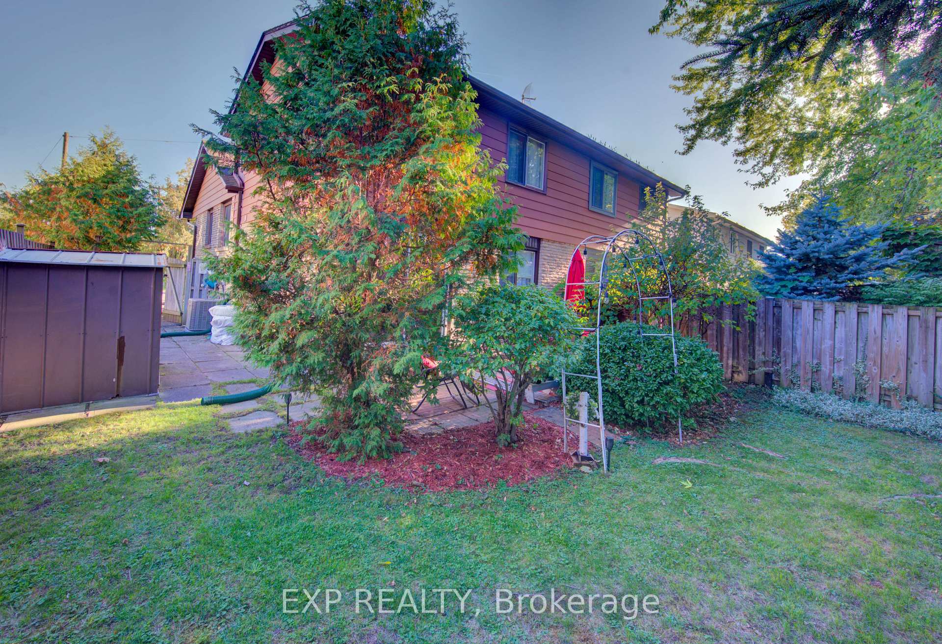 Photo 34 of 92 Halifax Drive, Kitchener — HOMEH