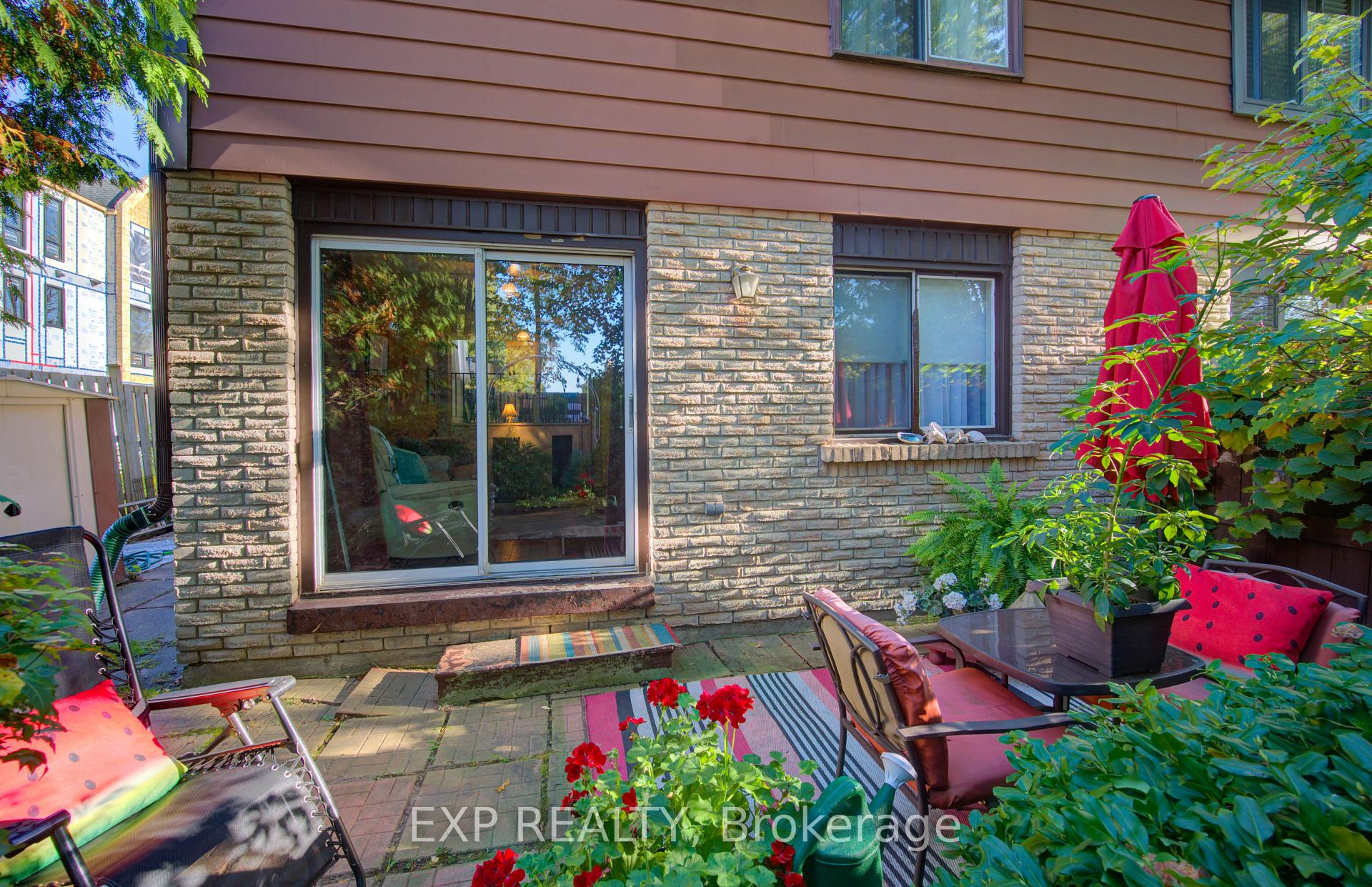 Photo 38 of 92 Halifax Drive, Kitchener — HOMEH