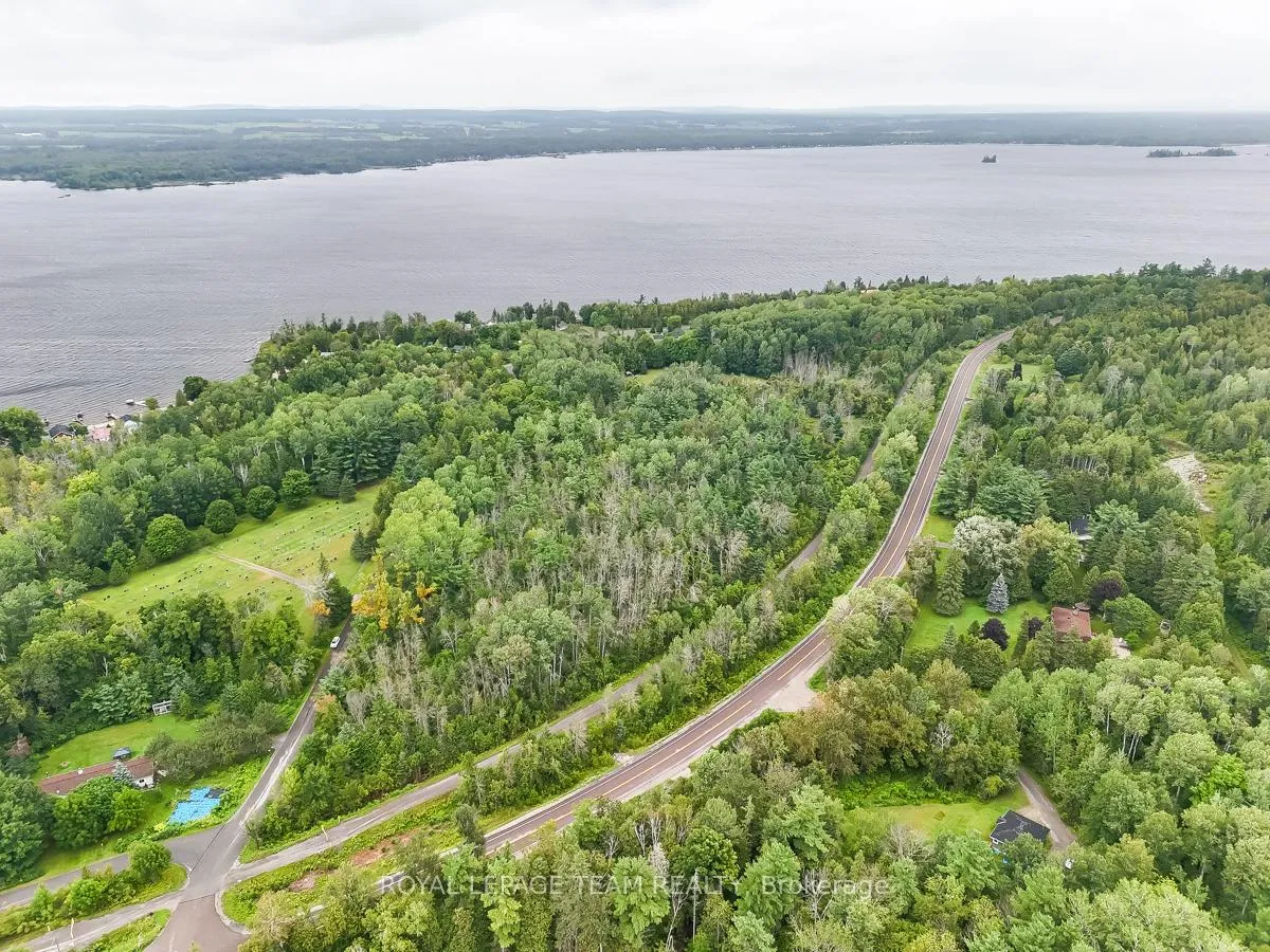 Photo 7 of Unit 2, 00 Mcneill Road, McNab/Braeside, Mcnab/Braeside Twps — HOMEH
