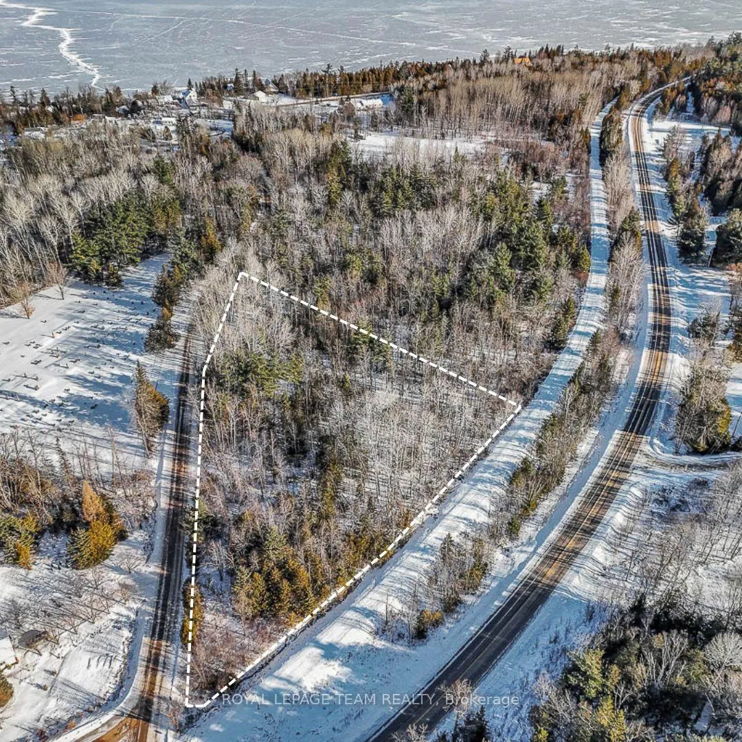 Photo 9 of Unit 2, 00 Mcneill Road, McNab/Braeside, Mcnab/Braeside Twps — HOMEH