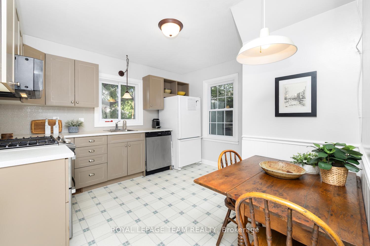 Photo 9 of 5515 Millview Street, Ottawa, Manotick Long Island & Nicholls Island — HOMEH