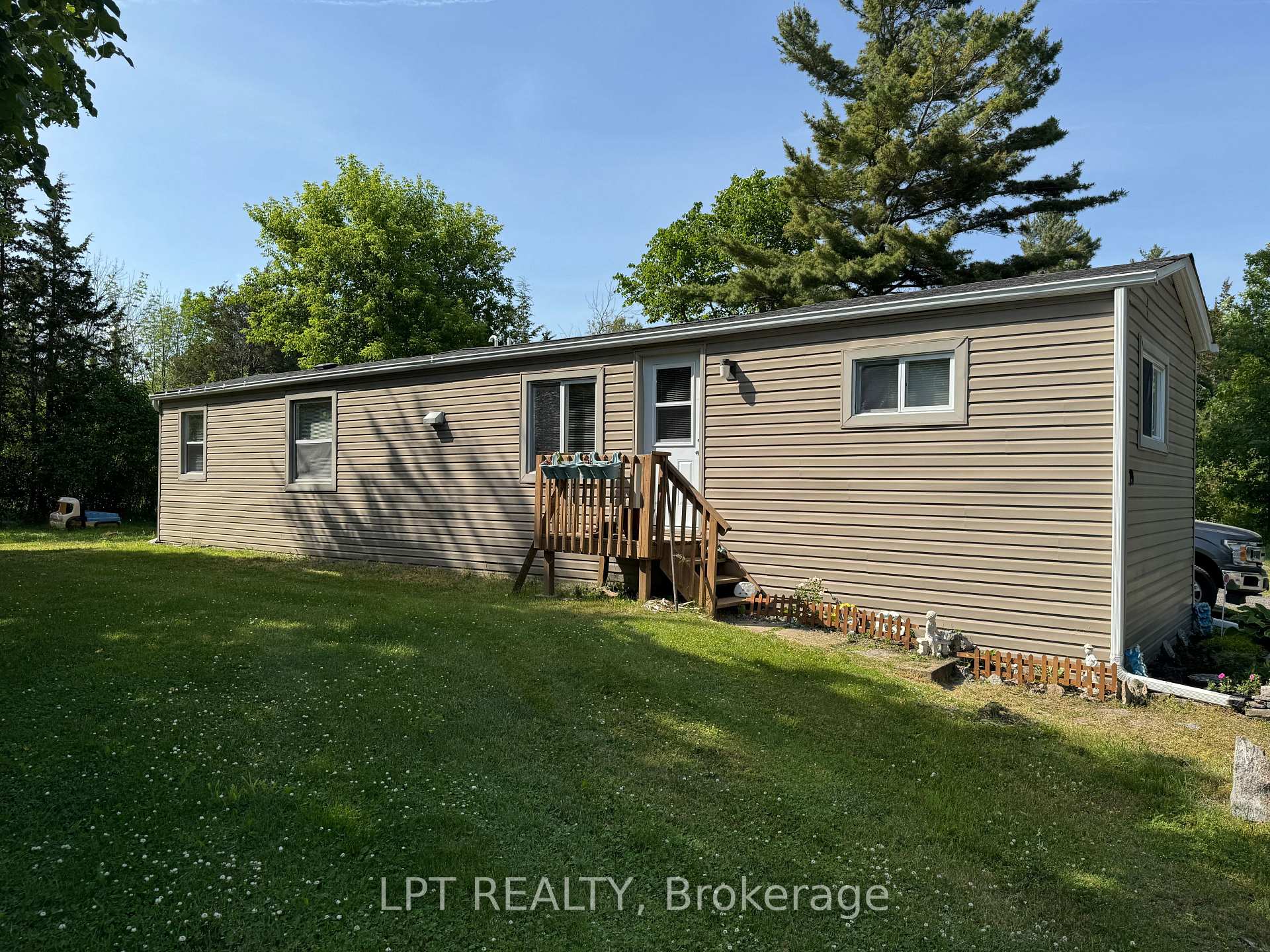 Photo 1 of Unit 19, 5633 Bath Road, Loyalist, Lennox and Addington - South — HOMEH