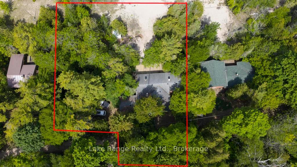 Photo 2 of 19 Collins Drive, Kincardine — HOMEH