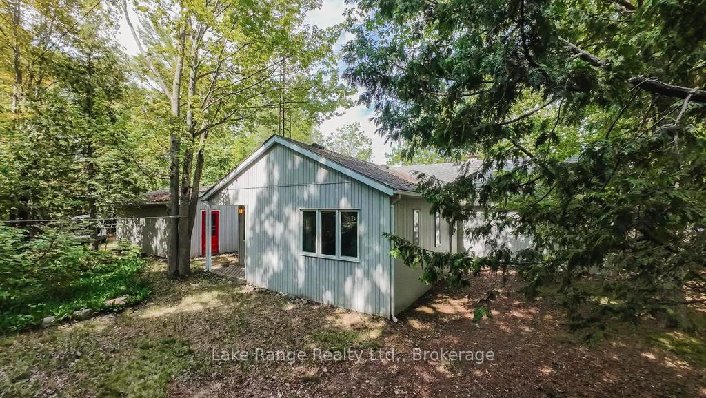 Photo 4 of 19 Collins Drive, Kincardine — HOMEH