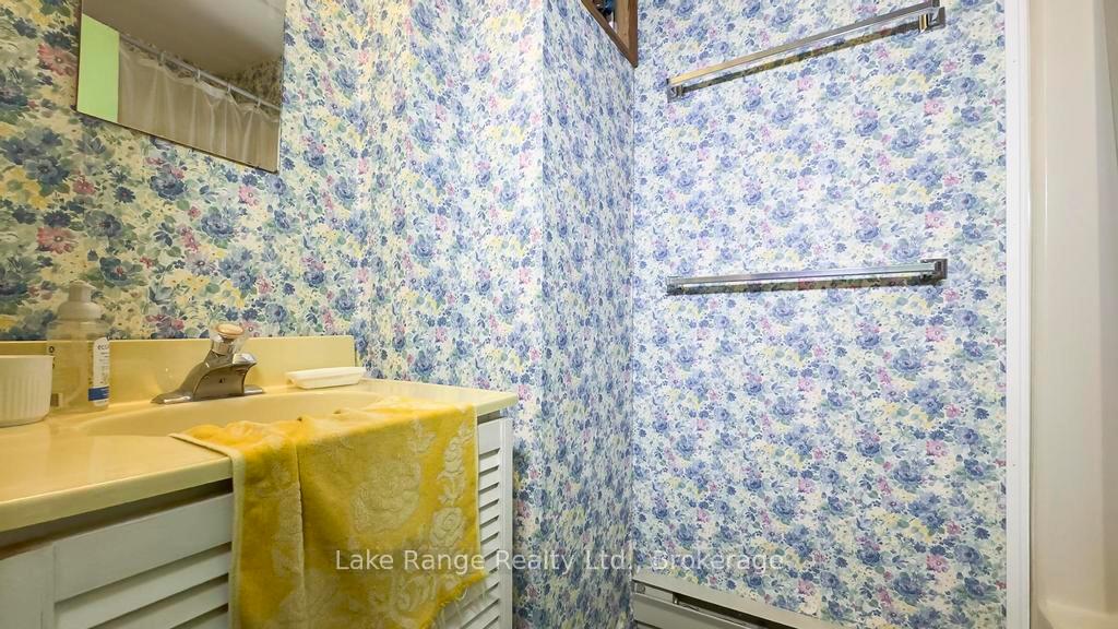 Photo 24 of 19 Collins Drive, Kincardine — HOMEH