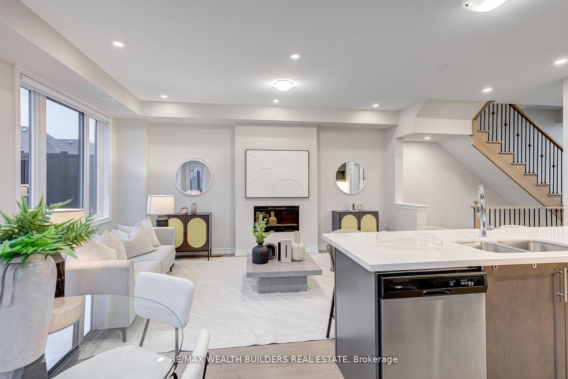 Photo 11 of 31 William Shearn Crescent, Markham, Angus Glen — HOMEH