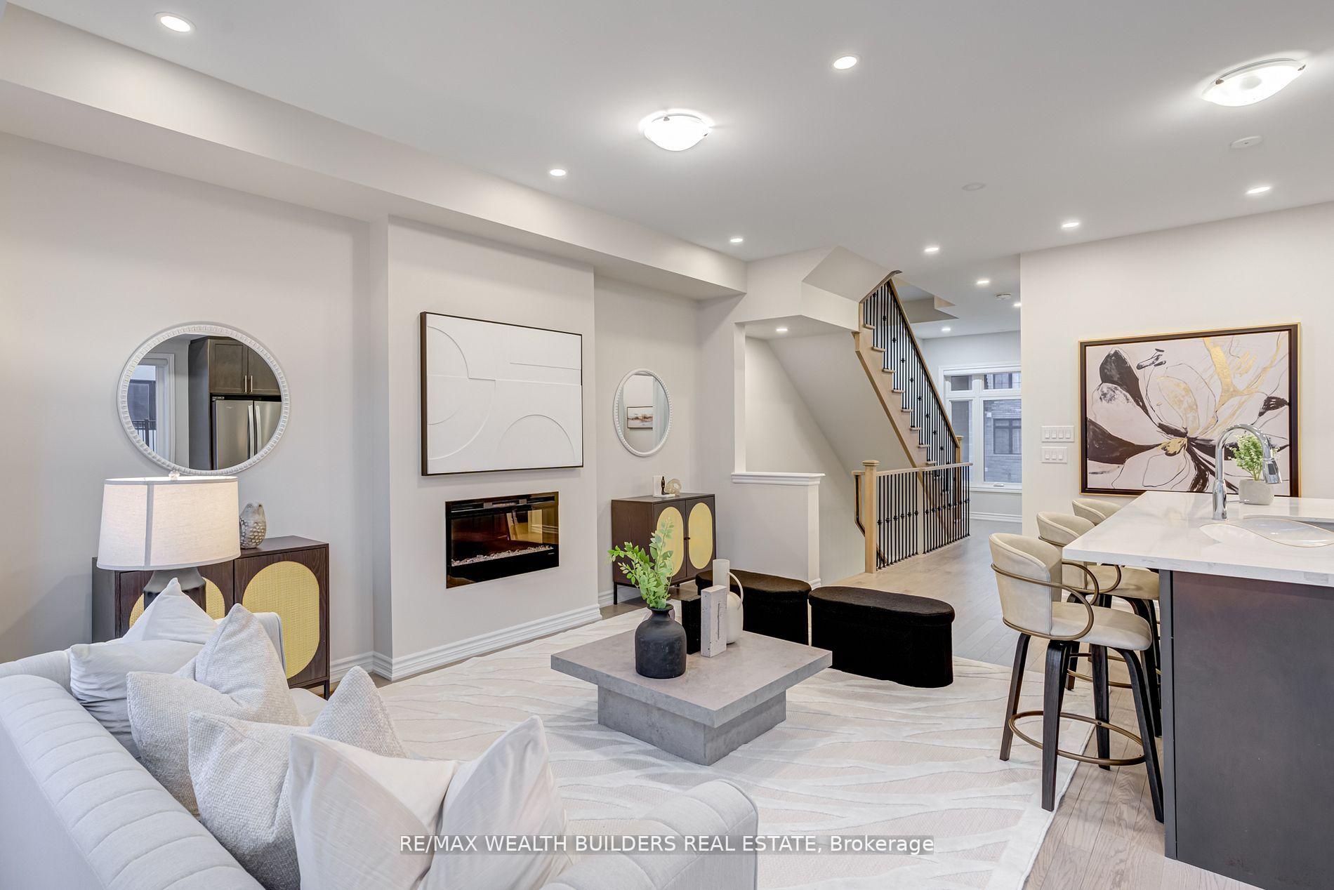Photo 15 of 31 William Shearn Crescent, Markham, Angus Glen — HOMEH