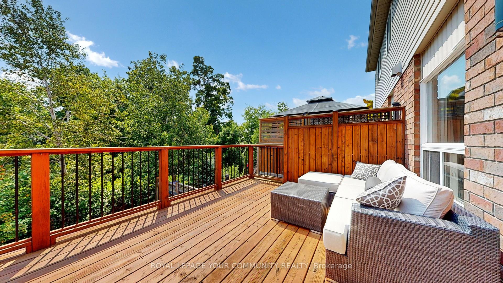 Photo 4 of 84 Upper Mercer Street, Kitchener, Grand River South — HOMEH