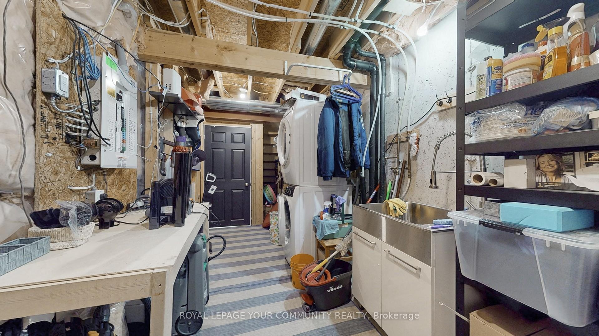 Photo 44 of 84 Upper Mercer Street, Kitchener, Grand River South — HOMEH