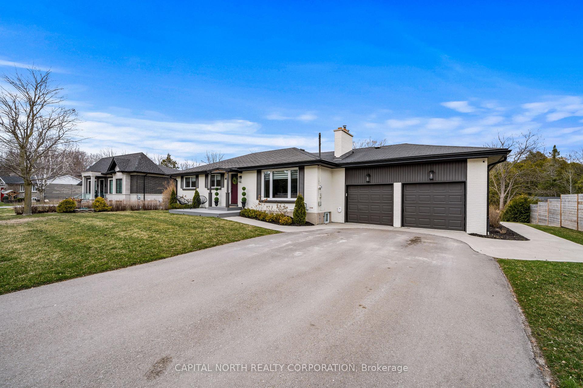 Photo 2 of 81 Bachly Crescent, King, Pottageville — HOMEH